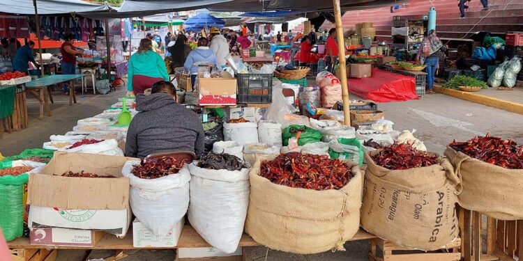 Foto: Archivo El Imparcial // Las legumbres secas como frijol o chiles han aumentado 12.81%.