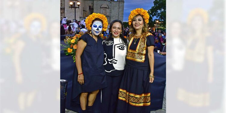 Fotos: Rubén Morales // Nelly Carrillo, Maricarmen Boza y Fabiola Leyva.