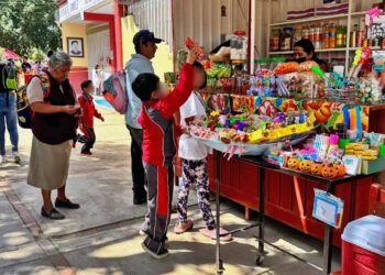 Foto: Archivo El Imparcial // Operativos dentro de escuelas, pero afuera de escuelas, manga ancha a la comida chatarra.