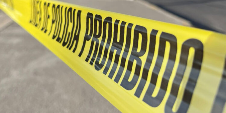 Rescatan a niño de su desquiciado abuelo que lo amagaba con un cuchillo en Tlalnepantla