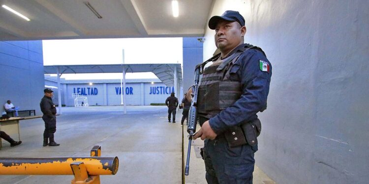 Foto: Archivo El Imparcial // Invierten 42 millones de pesos para fortalecer el trabajo de policías en el territorio oaxaqueño.
