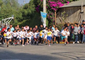 Fotos: Leobardo García Reyes // Participó la mayoría de la comunidad estudiantil de la Escuela Primaria Rosario Castellanos.
