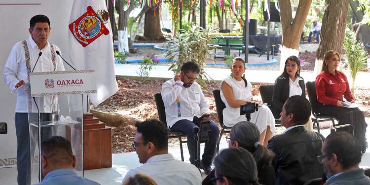 Foto: Luis Alberto Cruz // Salomón Jara en su conferencia mañanera de ayer.