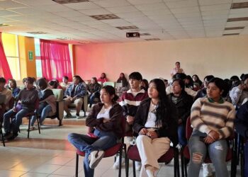 Se destacó la importancia de tomar decisiones informadas.
