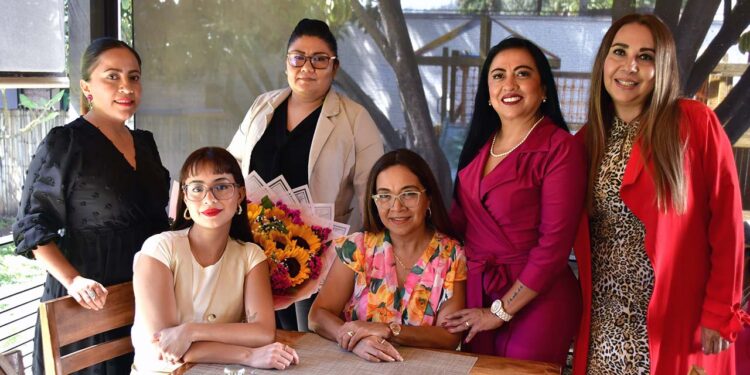 Foto: Rubén Morales // Yaneth Martínez, Belem Cruz, Itzel Acevedo, Pilar Gracia y Magda Morales estuvieron en el festejo.