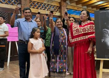 Zoila Palacios Osorio fue sorprendida con una invitación a una exposición fotografía de su autoría.