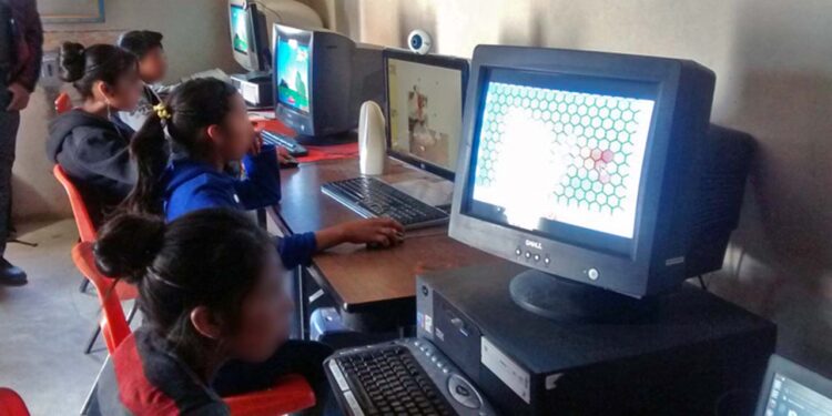 Foto: archivo // Guerrero, Oaxaca y Chiapas presentan una brecha digital significativa con el resto del país.