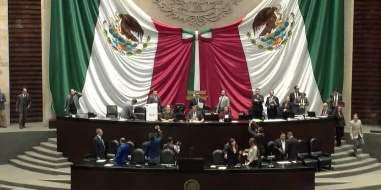 Cámara de Diputados aprueba reforma que extingue siete organismos autónomos