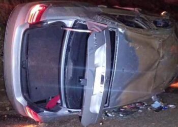 Volcadura en la autopista Oaxaca-Puerto Escondido deja dos lesionados