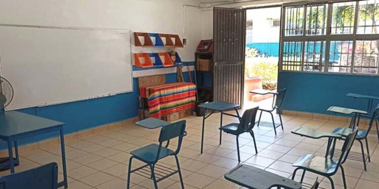 Foto: archivo // La suspensión de actividades es solo para los alumnos, ya que los docentes sí deberán asistir a sus centros de trabajo.