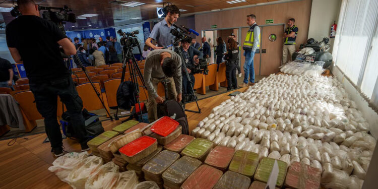 A pesar de la guerra interna en Sinaloa, el tráfico de droga continúa sin parar a Estados Unidos y Europa
