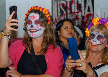 Día de Muertos, un recuerdo; tradición trocada en negocio