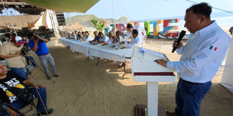 Reconocen a Zipolite como agencia municipal de Pochutla