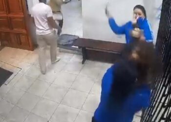 Circuló un video en donde las hermanas Ríos Ortiz golpean y sacan de la clínica a Montserrat.