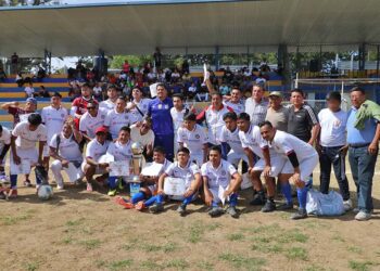 Fotos: Leobardo García Reyes // Castillo FC es el nuevo monarca de Liga Mayor A, del Mejor Futbol de Oaxaca.