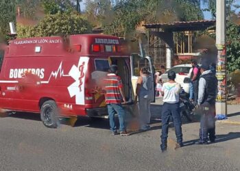 Los afectados fueron atendidos por personal del Cuerpo de Bomberos.