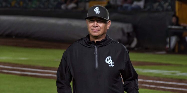 Luis Carlos Rivera se mantiene manager de Guerreros.