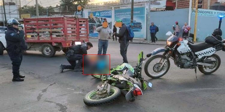 Un motociclista perdió el control de su vehículo sobre avenida Ferrocarril con dirección a Cinco Señores.
