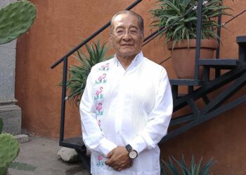 El maestro Eliseo Martínez se jubiló de la Sinfónica para atender sus propios proyectos.
