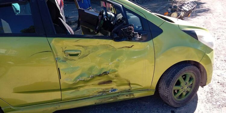 El conductor de un auto tipo Spark quedó en calidad de detenido.