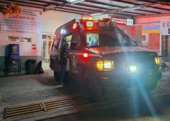 El joven fue apuñalado en al menos tres ocasiones.
