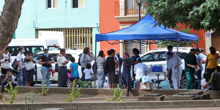 Foto: Luis Alberto Cruz // Exhortan a la población a solicitar las vacunas correspondientes en los módulos de vacunación y centros de salud,