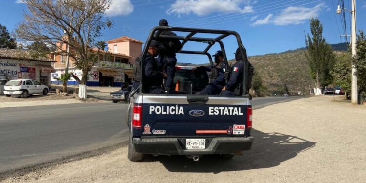 Les encontraron 248 mil pesos en efectivo y 150 cartuchos de arma de fuego.