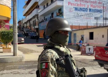 Balean a matrimonio en Pinotepa Nacional; grave lo llevan al hospital  