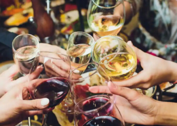 ¿Sabes cuánto alcohol beben los mexicanos en estas fiestas de fin de año?