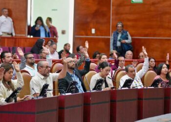 Foto: Congreso de Oaxaca // Aprobación del Paquete Fiscal 2025 para Oaxaca en la 66 legislatura local.