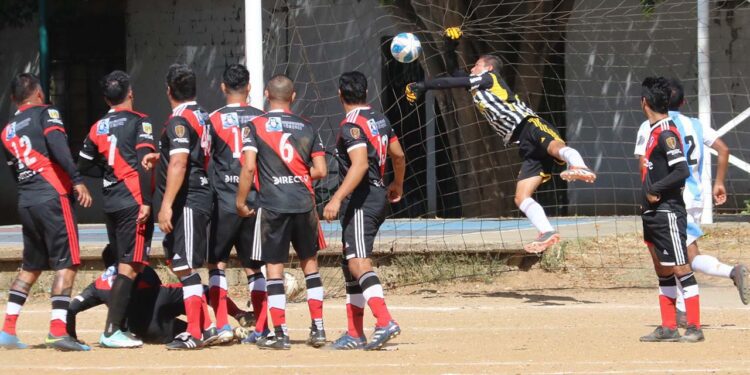Fotos: Leobardo García Reyes // Así cayó el gol de Pueblo Nuevo.