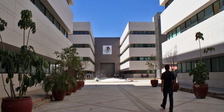 Foto: Archivo El Imparcial // Plazas de burócratas representan una carga de más de 2 mil mdp.