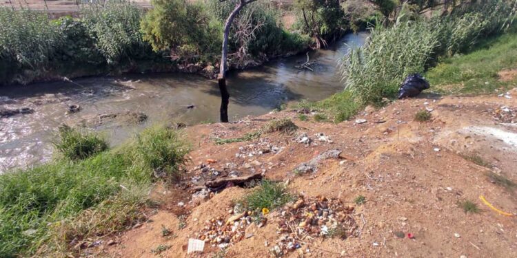 Foto: archivo // Emprenden autoridades estatales saneamiento del río Atoyac.