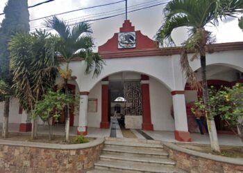 Foto: Maps // Se llevó a cabo la reunión en el interior del palacio municipal de Teotitlán.