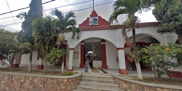 Foto: Maps // Se llevó a cabo la reunión en el interior del palacio municipal de Teotitlán.