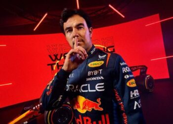 ‘Checo’ Pérez confirma su permanencia en Red Bull para 2025