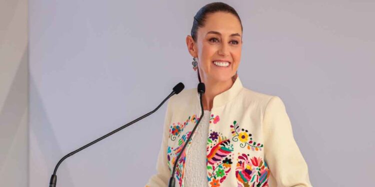 Claudia Sheinbaum resalta aumento de ingresos tributarios en 2024