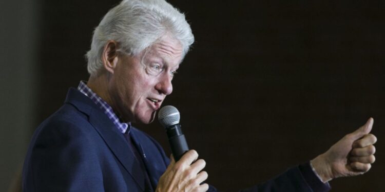 Hospitalizan a Bill Clinton: Se encuentra en observación en el Centro Médico de Georgetown