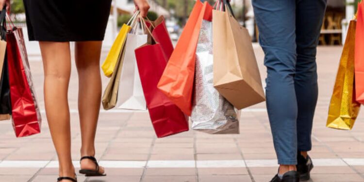 ¿Eres un comprador compulsivo? Descubre las señales y cómo tratarlo según expertos de la UNAM