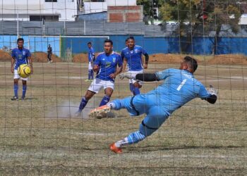 Fotos: Leobardo García Reyes // De penal Transformación UABJO logró la igualada.