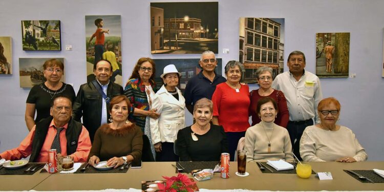 Fotos: Rubén Morales // Durante la reunión, se compartieron historias y anécdotas, se entregaron regalos y se disfrutó de una deliciosa comida.
