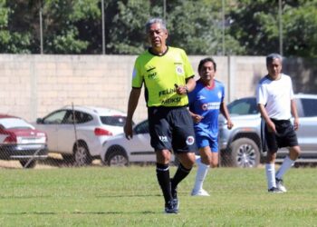 Fotos: Leobardo García Reyes // Ismael Gijón Cruz, mejor conocido como “Mota”, reconoce que la preparación es importante para ser árbitro.
