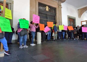 Foto: Adrián Gaytán // El pasado 20 de diciembre, concluyó la entrega y recepción de la documentación de trabajadores con bases revocadas. 33 titulares no se presentaron.