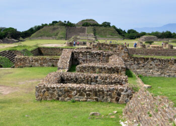 El 11 de diciembre de 1987, la zona arqueológica de Monte Albán y el centro histórico de Oaxaca de Juárez fueron declarados conjuntamente como patrimonio mundial de la humanidad.