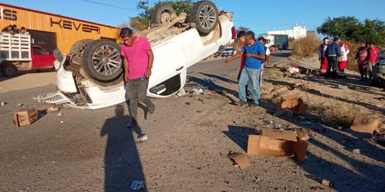 Volcadura en Miahuatlán