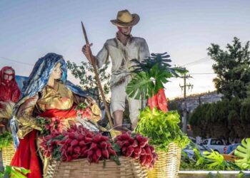 El contingente será encabezado por el carro empujable “El Horticultor” con una escultura del Mictlán.