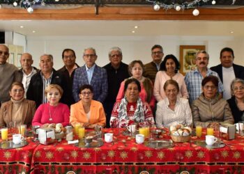 Foto: Rubén Morales // El grupo de odontólogos pasó una agradable mañana en un restaurante de la ciudad.
