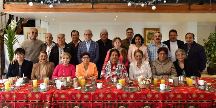 Foto: Rubén Morales // El grupo de odontólogos pasó una agradable mañana en un restaurante de la ciudad.