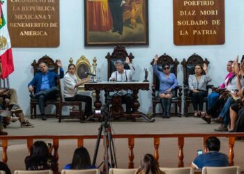 Foto: Municipio de Oaxaca de Juárez // En sesión extraordinaria de cabildo del municipio de Oaxaca de Juárez, se aprobó el proyecto de iniciativa de Ley de Ingresos municipal para 2025.
