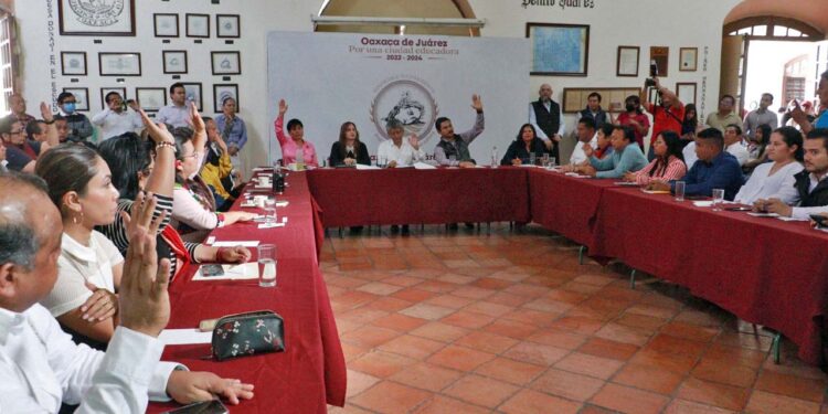 Foto: Adrián Gaytán // Se encamina la transición en la administración municipal.